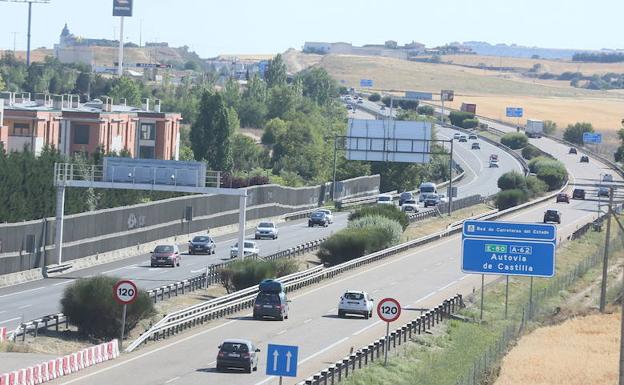 Riesgo de multa por conducir por el carril izquierdo de la autovía El